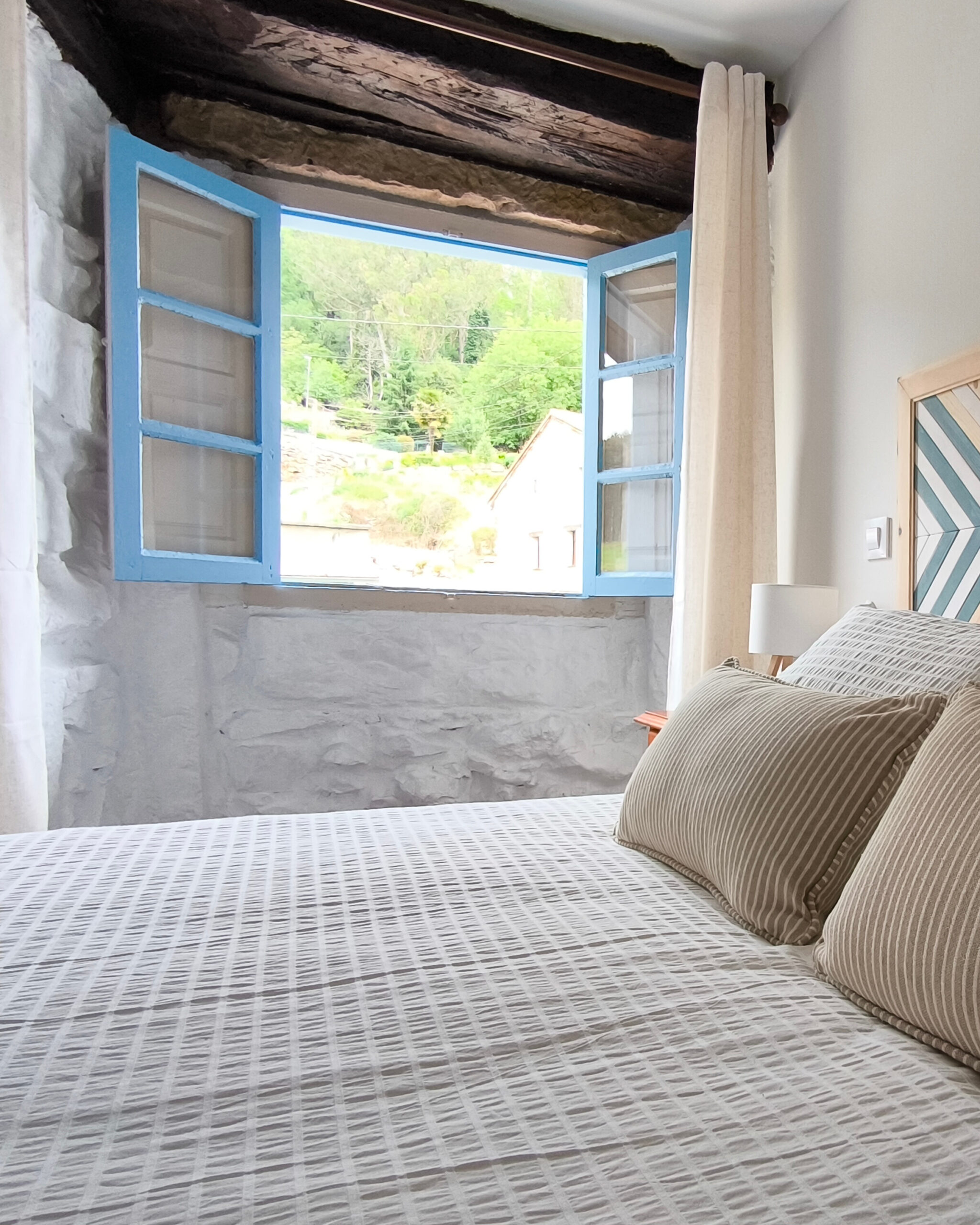 c02ba13b-e097-402d-98f1-13b5651e5e79 Interior de Casa Colibrí, alojamiento rural en Cantabria